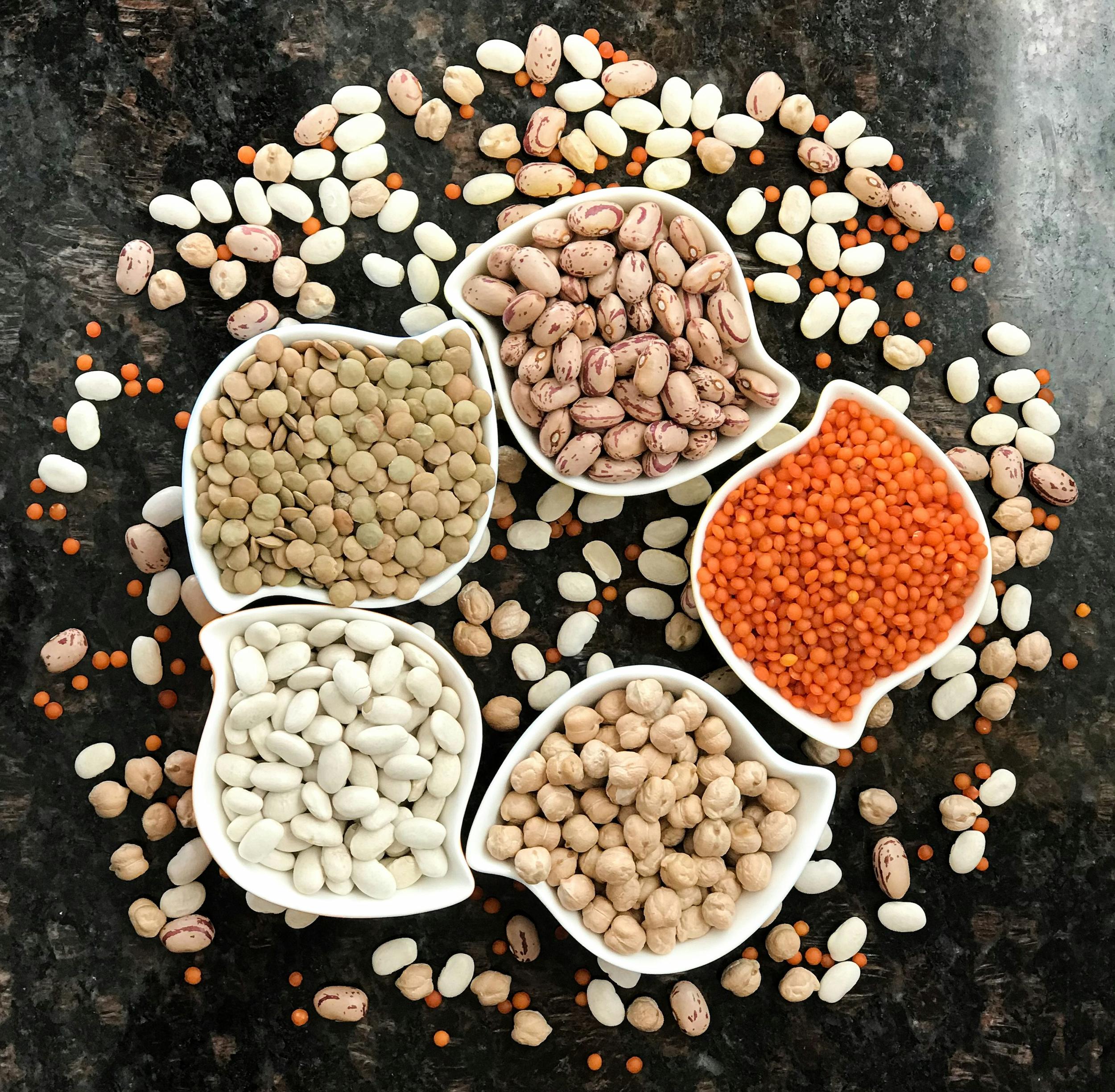 Assortment of high-fibre fruits, vegetables, legumes and wholegrains